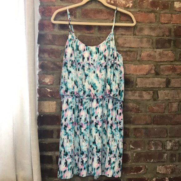 Parker pleated dress - Picture 1 of 5